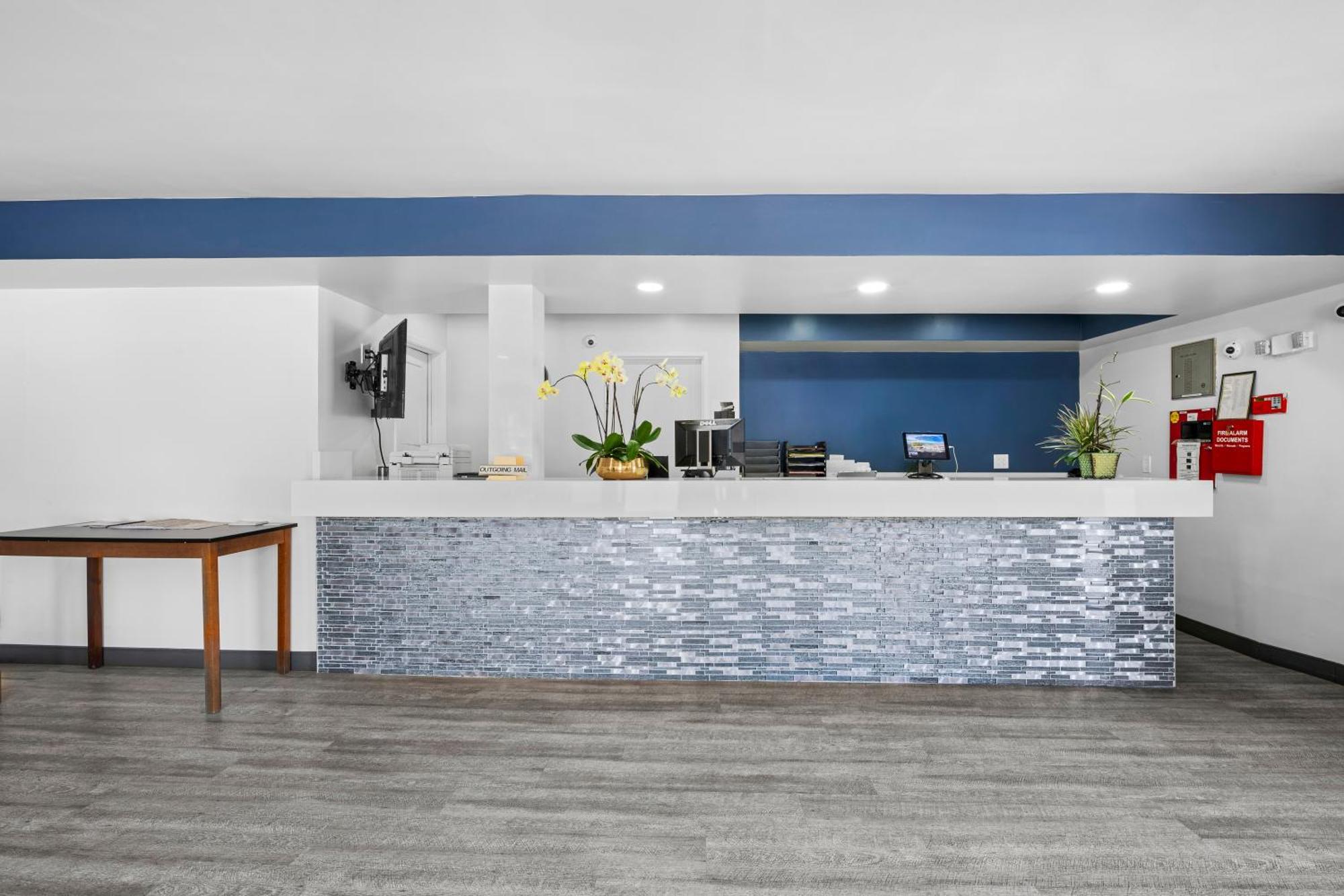 Hyland Inn Near Pasadena Civic Center エクステリア 写真