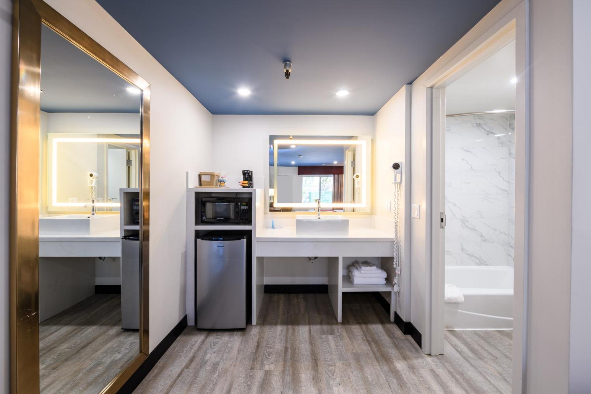 Hyland Inn Near Pasadena Civic Center エクステリア 写真