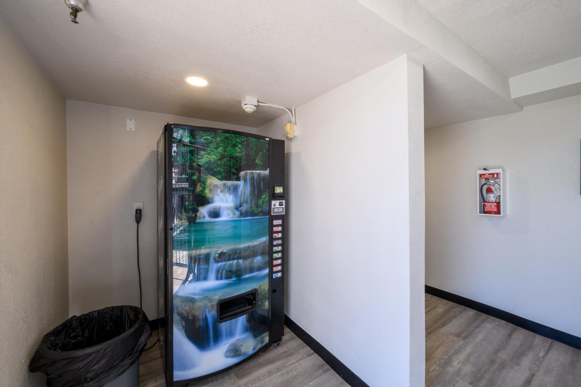 Hyland Inn Near Pasadena Civic Center エクステリア 写真