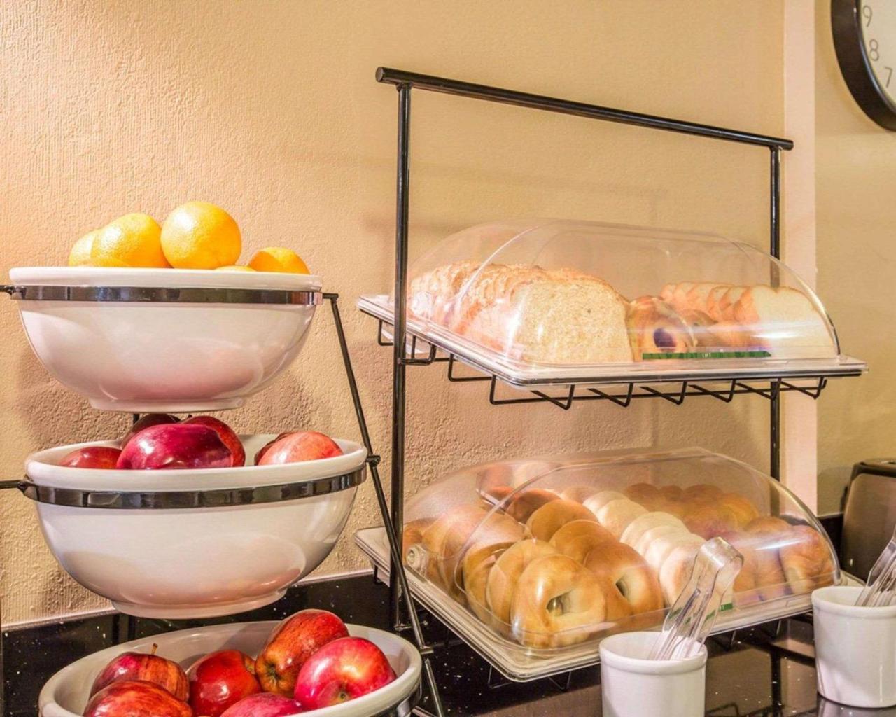 Hyland Inn Near Pasadena Civic Center エクステリア 写真